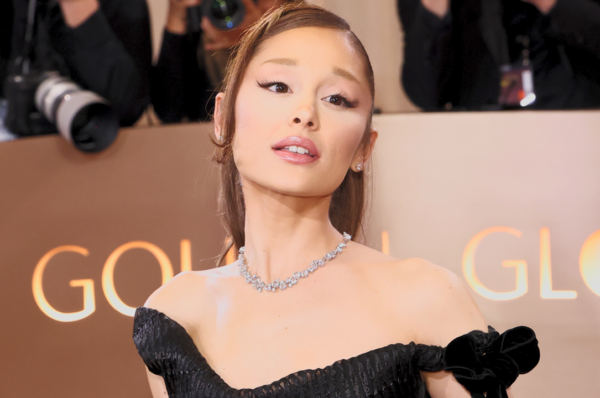 Thank U, Next: Fan Mod Brings Ariana Grande Back to Final Fantasy Resonance